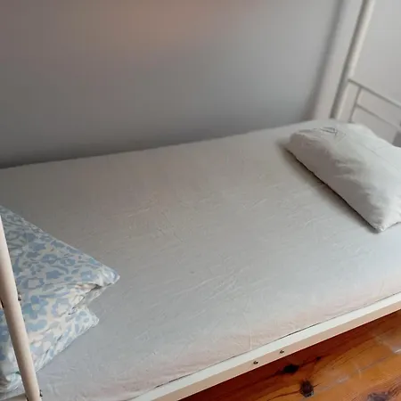 Lisbora Beds Daora