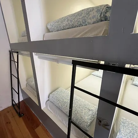 Lisbora Beds Daora