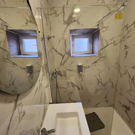 Vandrarhem Lisbora Beds Daora *